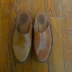 Mohinders Women’s Solid Slides - Size 11